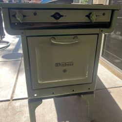 1920 Royal Windsor Gas Stove 