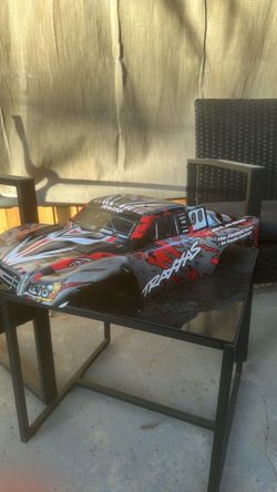 Traxxas slash body