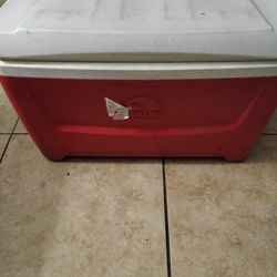 $20 igloo ice chest 48qrt