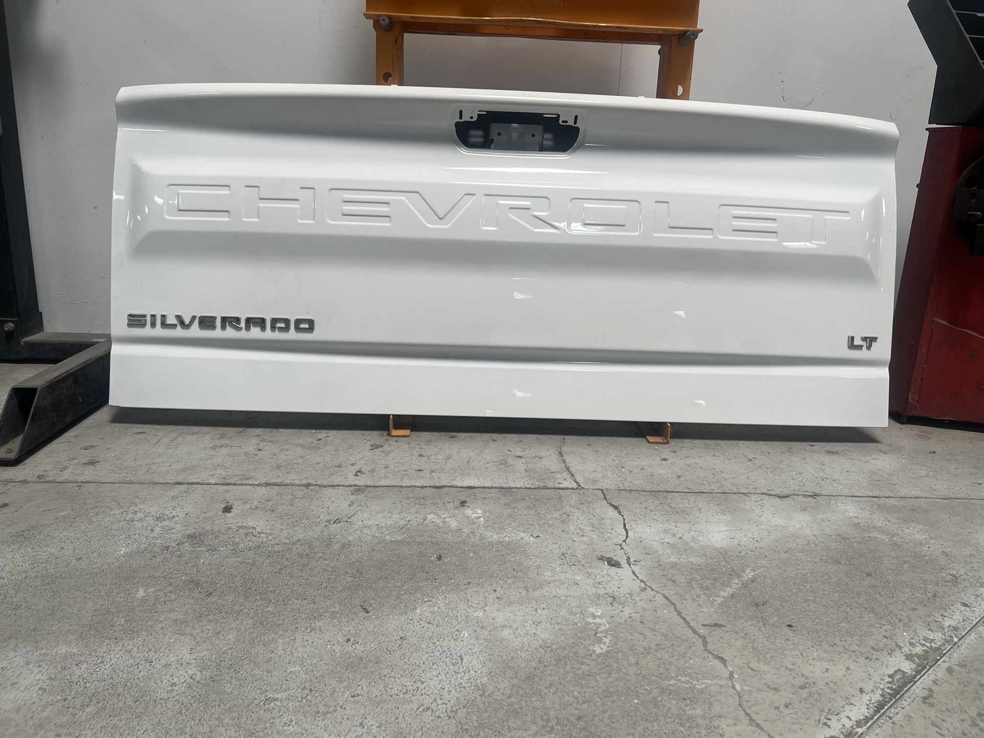 Silverado OEM Tailgate Shell 
