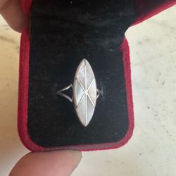 Vintage 925 Sterling silver Mother of Pearl Native Am. Zuni Ring, size 6 , signed Tome Sterling