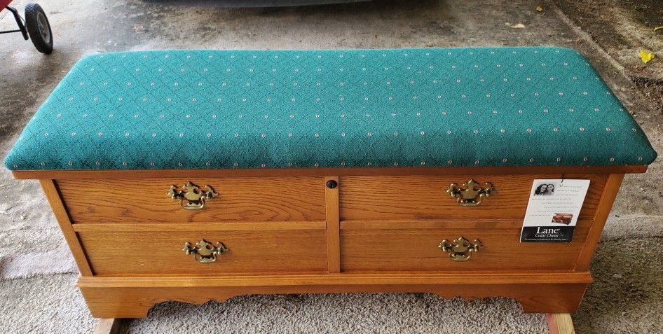 VIRGINIA MAID by LANE Cedar Chest, 1997 Anniversary Edition, Like New With Tags