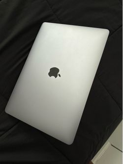 MacBook Air Retina 13” – Excelente estado