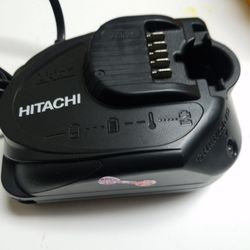 HITACHI Li-ion UC 10SL2 Battery Charger