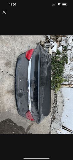 18 Chevy Impala Trunk (parts)