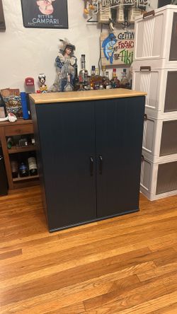 3 shelf cabinet