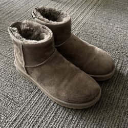 Uggs Classic Mini Boot Size 10