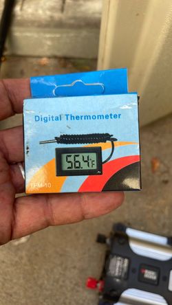 Digital thermometer
