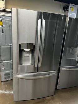 LG STAINLESS STEEL FRENCH STYLE REFRIGERATOR