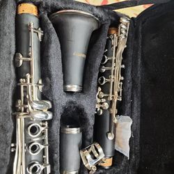 CLARINET PREOWNED 