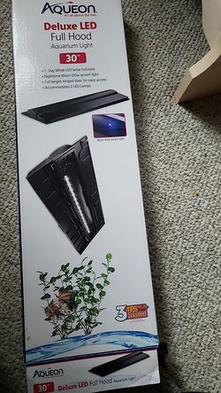 Aqueon 30" full hood Deluxe Light