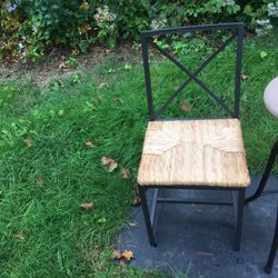 Chair With Straw Knitted Seat