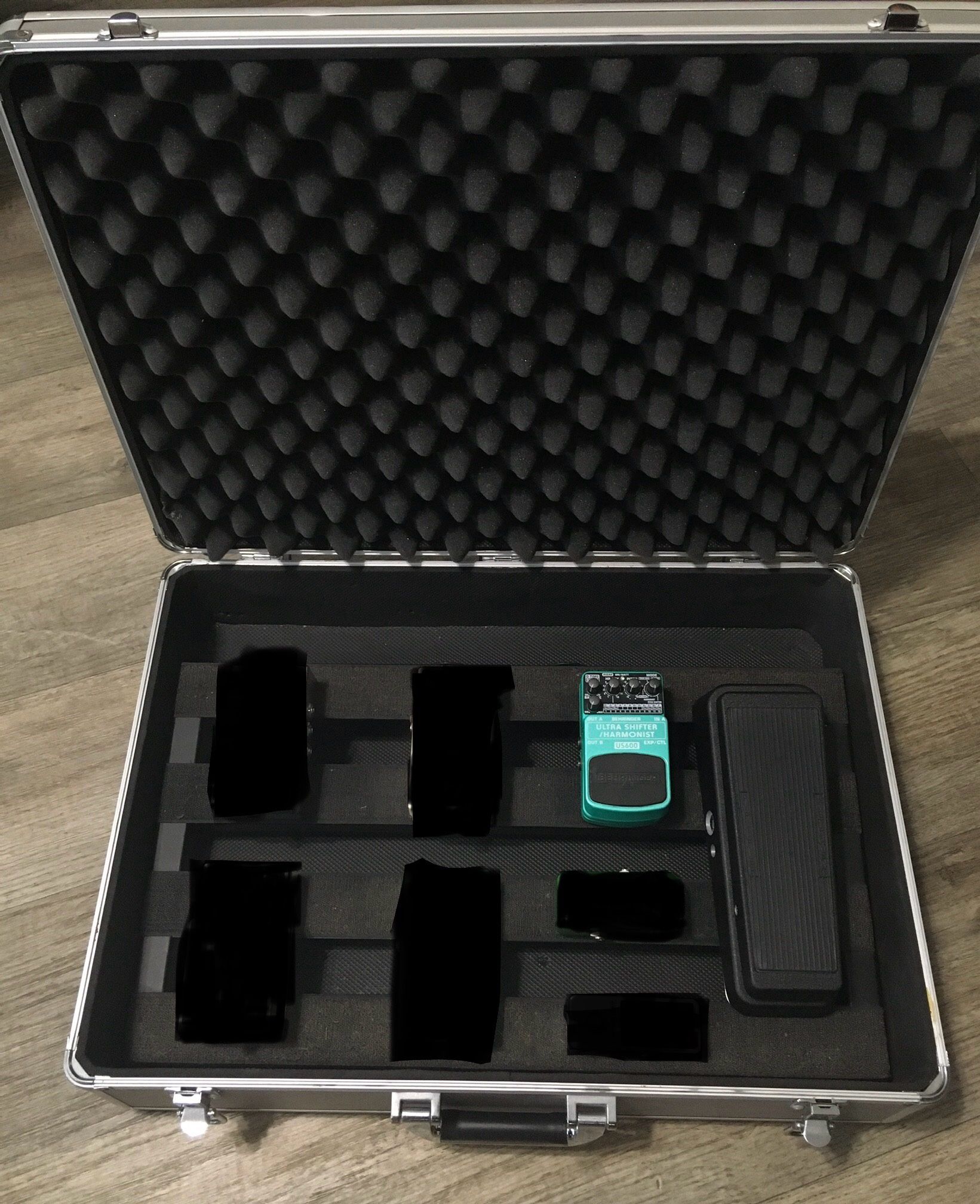 Guitar Pedalboard: Crybaby Wah, Pedaltrain Pedalboard