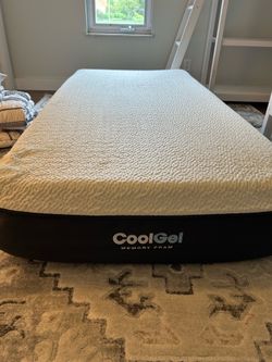 FOR SALE: Twin Mattress & Bedding Bundle