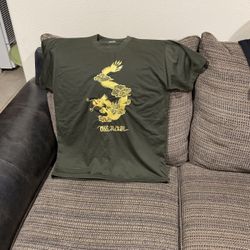 Size,XL. 100% Cotton Made In Vietnam Embroider Dragon T-Shirt. New.