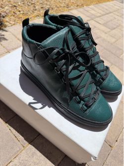 BALENCIAGA Arena “Stingray”