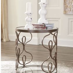 Fraloni End Table - metal table