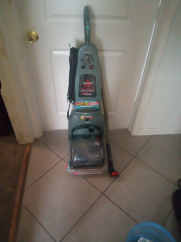 Bissell Carpet Cleaner 