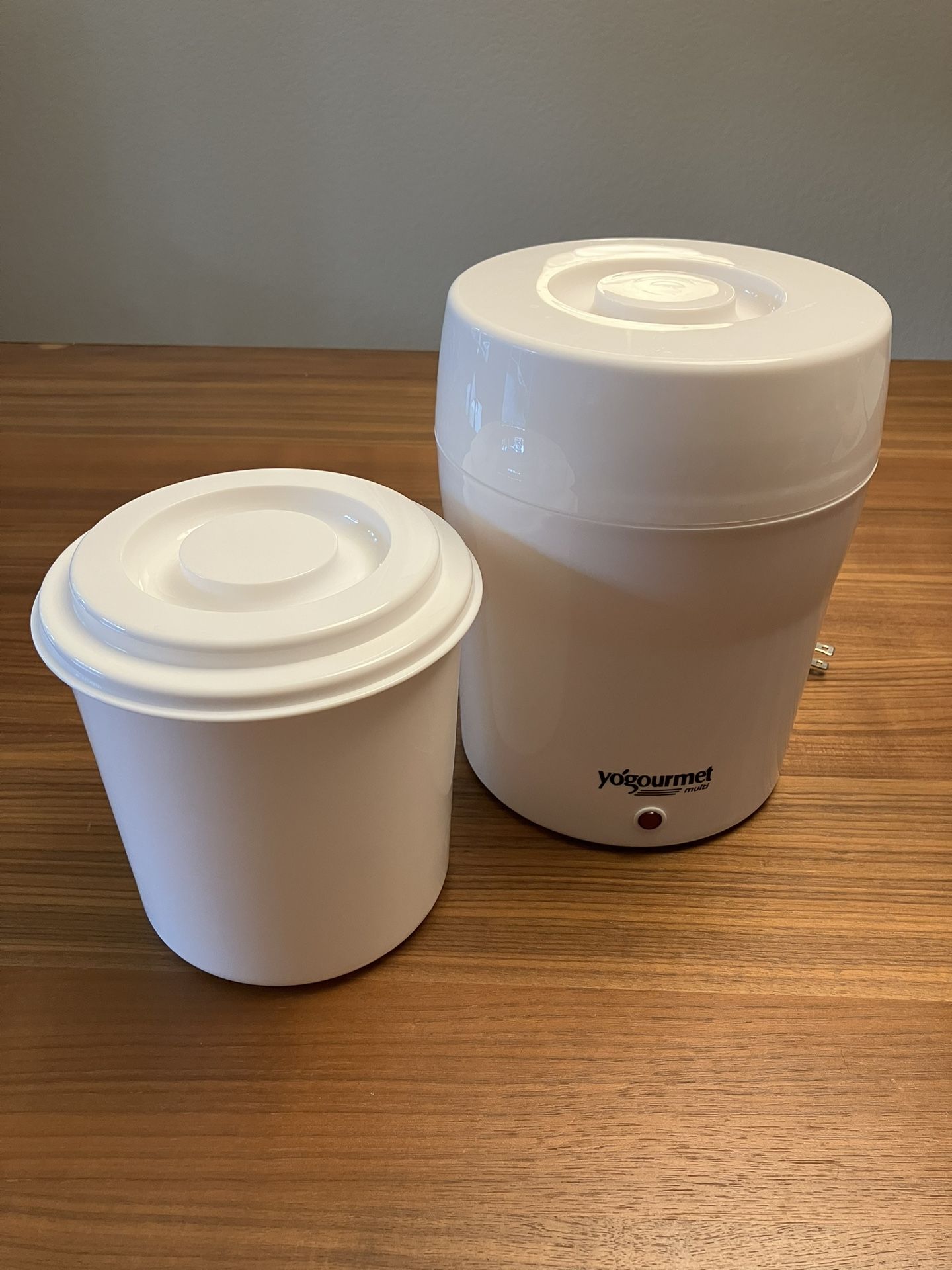 Yogourmet Multi Electric Homemade Yogurt Maker 2 Quart, Water Bath Method, White