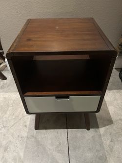 Vintage 60's MCM Mid Century Modern Nightstand End Table