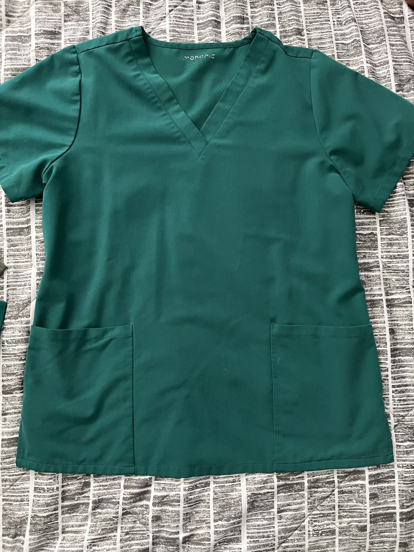 Mandala Scrubs (set) Color- Hunter green $25