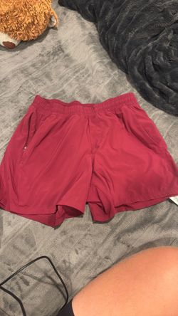 Lululemon Pace Breaker Shorts 5” – Medium