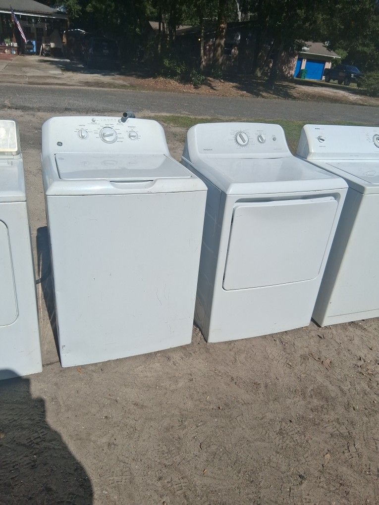 Matching Set Working Hot Point Washer And Dryer