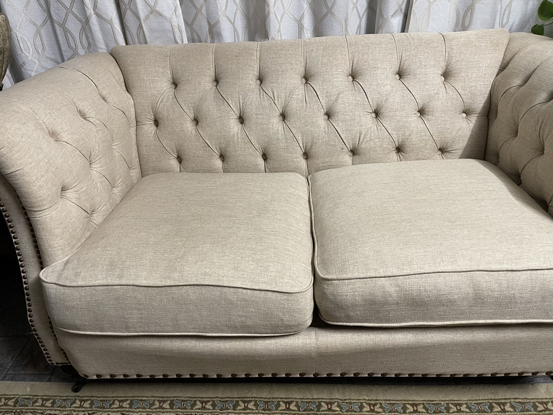 Excellent Condition No Pet No Smoke home Couch and Love seat Tuffed couch and love seat