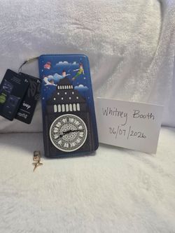 NWT Loungefly GLOW IN THE DARK Peter Pan wallet
