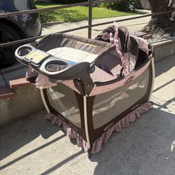 Play Pen Bassinet 