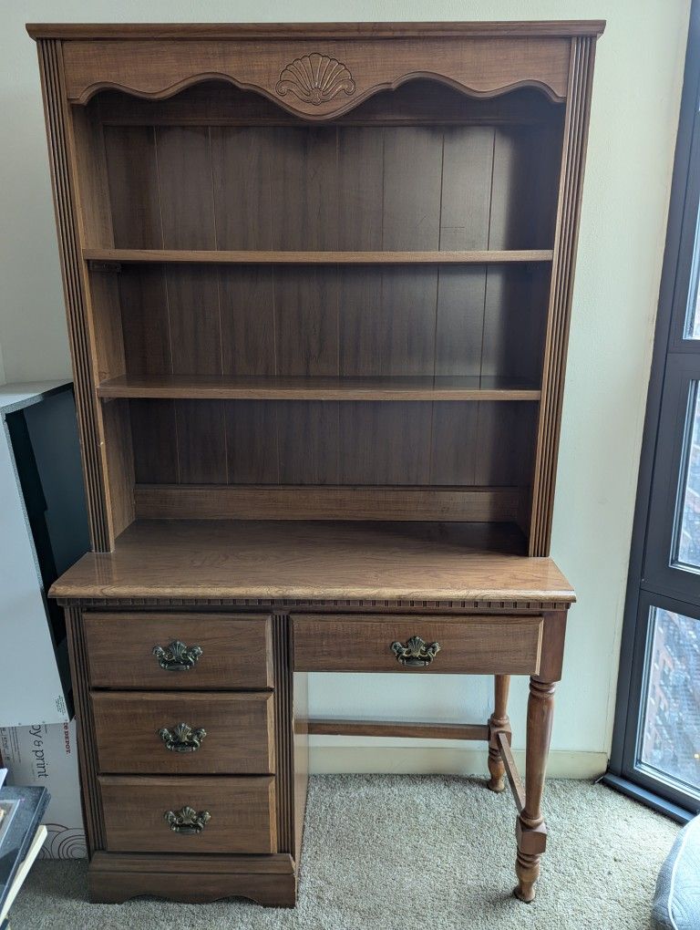 Desk/Shelving Unit