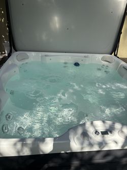Marino (Vacanza Series) Hot Tub 6 person