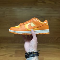 Womens Nike Dunk Low Sz 9 Magma 