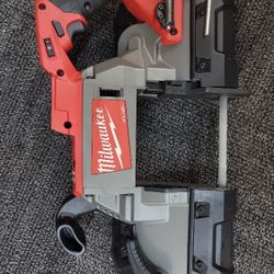 Milwaukee M18V Cordless Deep Cut Band Saw