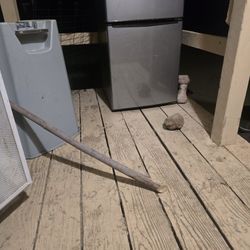 Galanz Fridge / Freezer