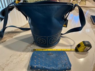 Women’s Authentic Coach Purse and wallet set