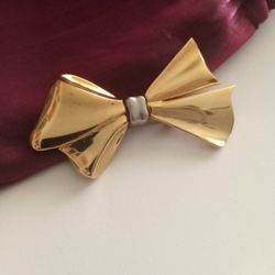 Valentine's Day  Special !! Vintage Brooch