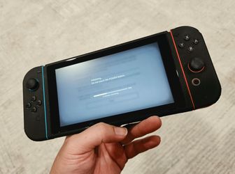 Nintendo Switch 1 (XAW) - Console Only