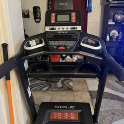 Treadmill -F63