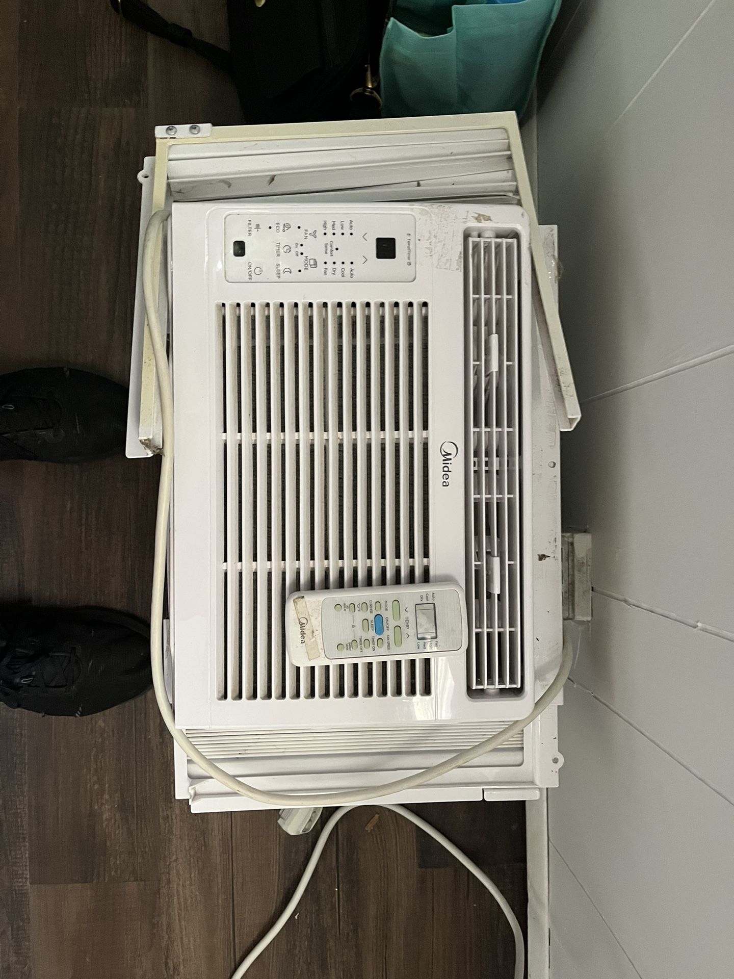 Window AC Unit
