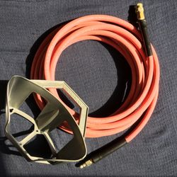 HEAVY DUTY DAYCO Series 7092 GST II 3/8 D 300psi hose with 1/4” T Style Coupling Set - 25ft — with wall hose hanger