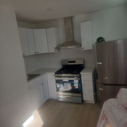 Studio / 1 Bedroom Apt