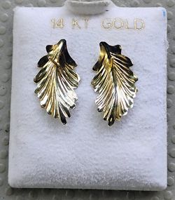 14K VINTAGE SOLID YELLOW GOLD LEAF STUD
