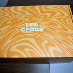 Dog Crocs Size M "New"