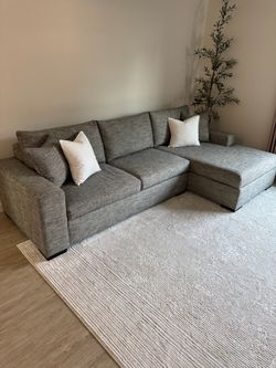 Sectional Couch Sofa like new