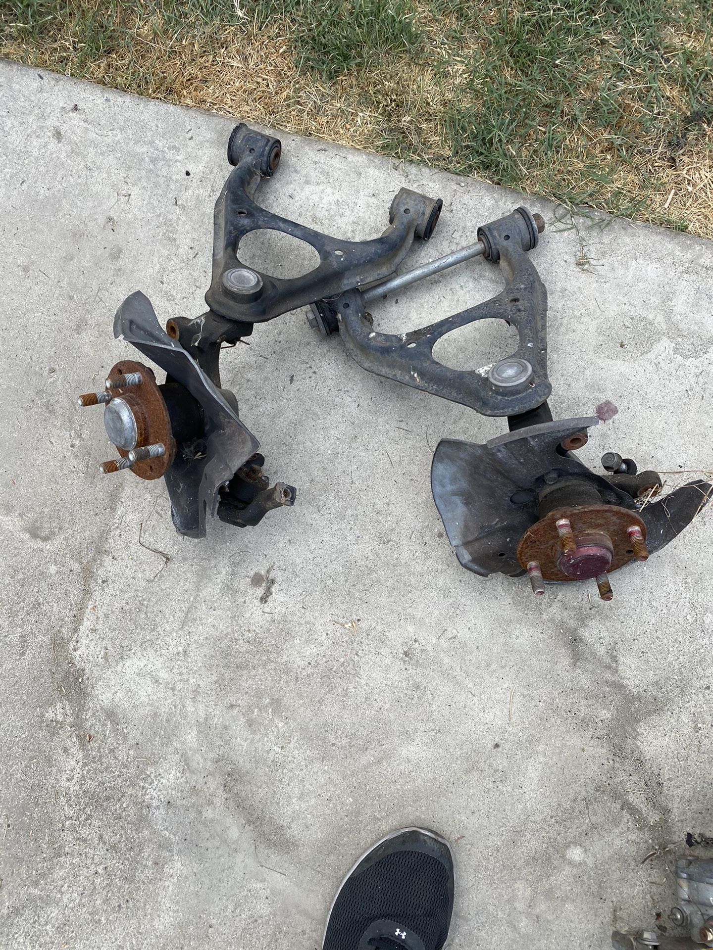 1999 mazda miata suspension parts missing one lower arm