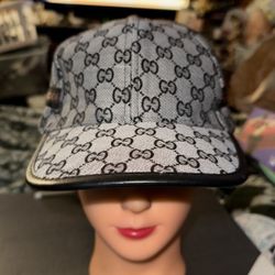 Women Black And Grey Fitted Cap 