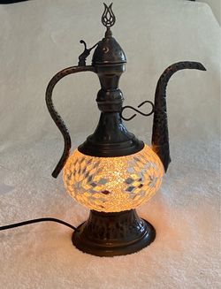 Vintage-Style Mosaic Glass Table Lamp in Bronze Finish