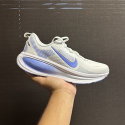 Nike Vomero 18 ( Women’s)