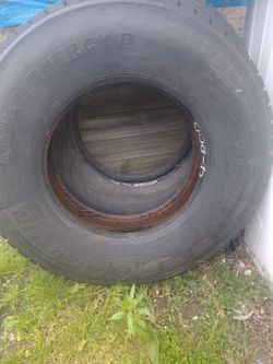 Michelin X Multi Energy D/Yokohama BluEarth 109L